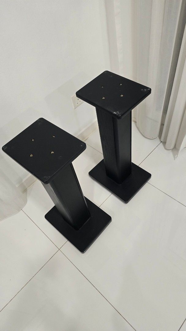 Speaker stands63222272874754110