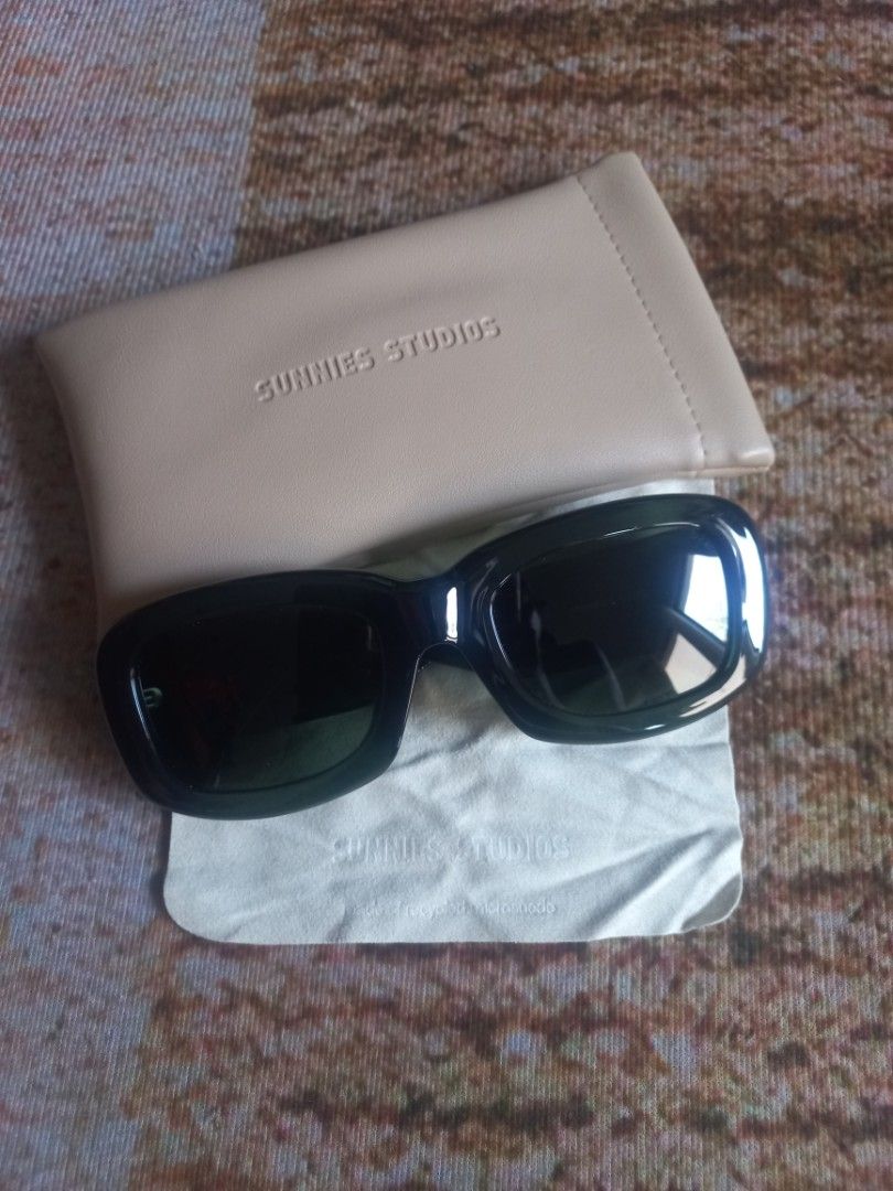 SUNNIES STUDIOS LIV IN VIPER (Category: Sunglasses & Eyewear) located in Dumaguete. Submitted by mamahhhmia (Listing ID 1378790263, Image 1). Description: 🌺🌴ISLAND GIRL THINGS🌺🌴 SUNNIES STUDIOS LIV IN VIPER 📌DUMAGUETE CITY, NEGROS ORIENTAL LOCATION 📌GCASH PAYMENT ONLY 📌JNT COURIER ONLY (AS ITS THE NEAREST COURIER HERE FLAT RATE OF P90).