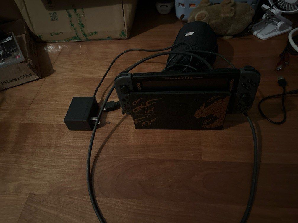 由 xintssh91503327 (刊登 ID 1378881755，圖片 1) 提交，位於 嘉義市 (Chiayi City) 的 Switch (類別：Nintendo 任天堂)，說明：有用過但一次。