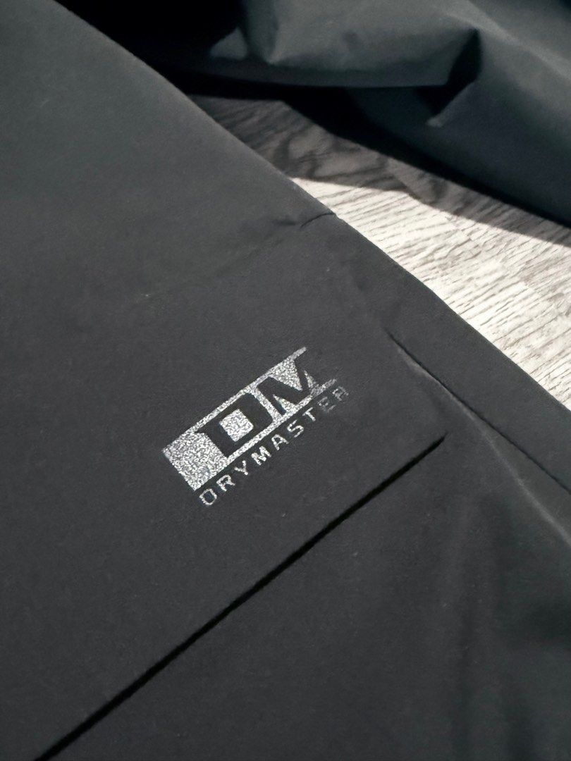 Taichi Brand new Motorcycle Jacket - Size L - Black (Category: Motorcycle Apparel) located in Singapore. Submitted by tronicans (Listing ID 1378873461, Image 3). Description: Taichi Drymaster motorcycle jacket in excellent condition. Features shoulder and elbow protection (EN1621-1 certified). Includes multiple pockets and adjustable features for a comfortable fit. Size L. Innovative technology for optimal performance and safety. Price negotiable