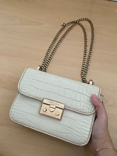 (Kategori: ) berada di . Dikirim oleh prelovedbymey___ (ID iklan 1378726313, Gambar 1). Deskripsi: .