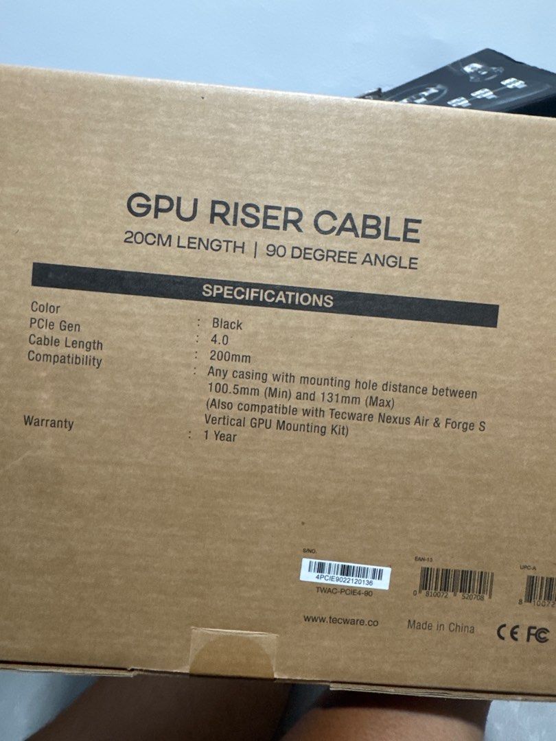 Tecware GPU Bracket and Riser Cable 20cm 90 Degree Angle