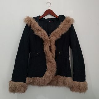 (Kategori: ) berada di . Dikirim oleh tasya__thrift (ID iklan 1378741765, Gambar 1). Deskripsi: .