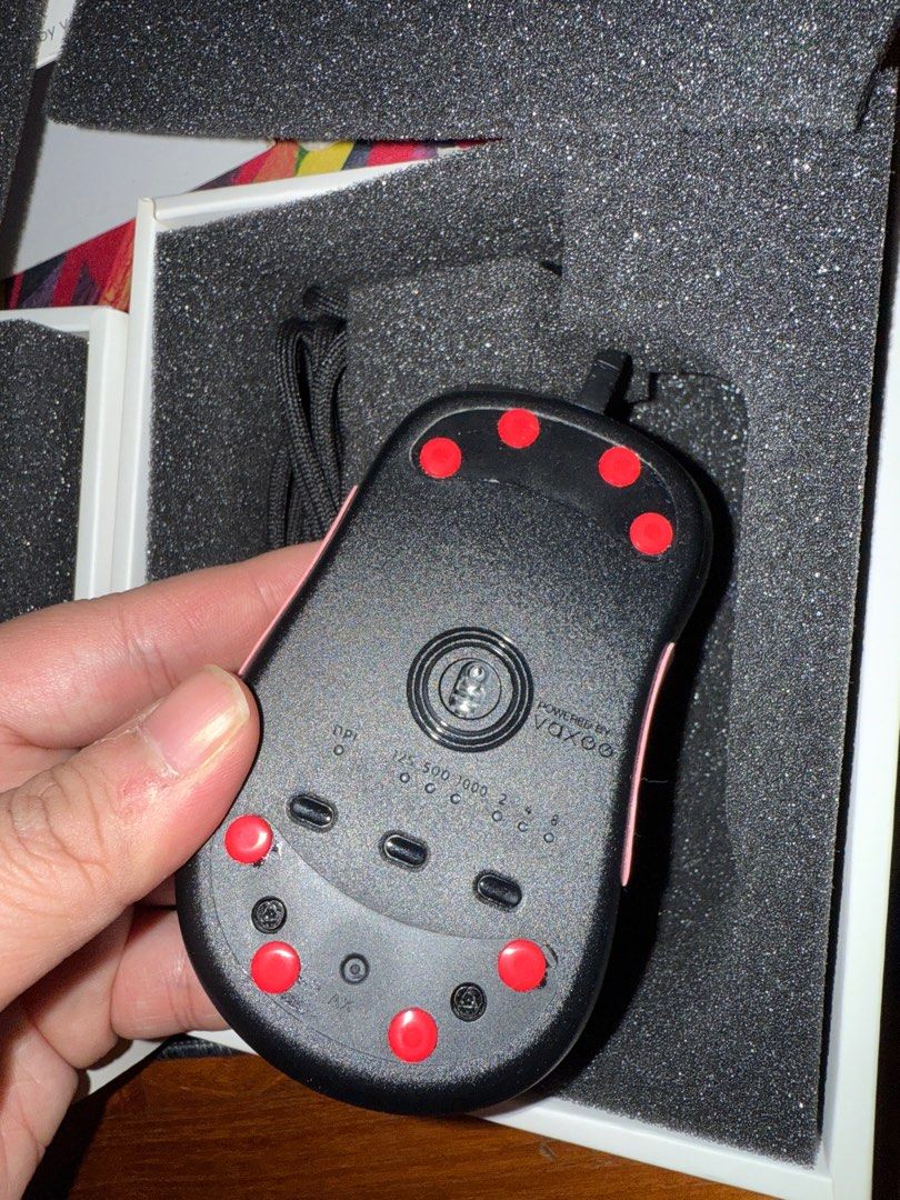 Vaxee NP-01 & Outset AX eSports Gaming Mouse (Category: Mouse & Mousepads) located in Singapore. Submitted by hydrox1de (Listing ID 1378906794, Image 3). Description: Selling 2 wired VAXEE mice, a OG Batch 1 NP-01 and a Batch 1 Outset AX. Both have some pink gecko grips applied, no extra grips or skates provided. The NP-01 has its stock skates and the Outset AX has 8x Red Obsidian dots. NP-01: $20 (SOLD) Outset AX: $30 Buy the Outset AX and get a
