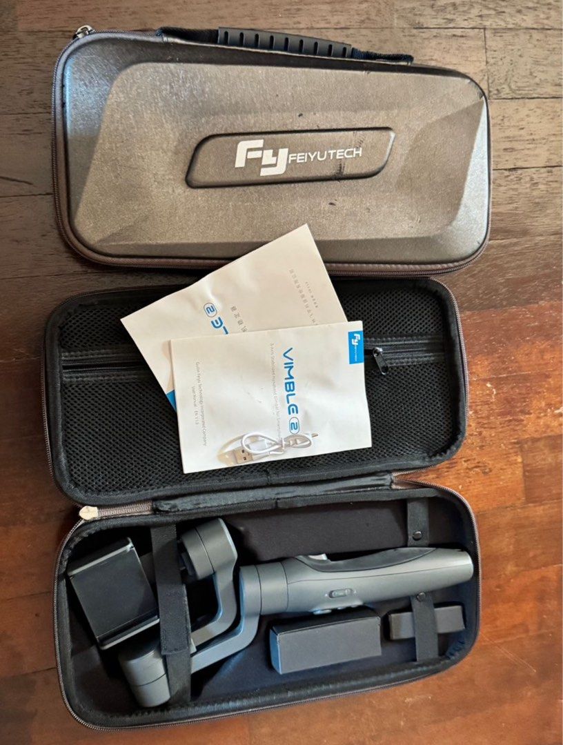 Vimble 2 (Category: Gimbals & Stabilisers) located in Singapore. Submitted by balugabibi (Listing ID 1378770213, Image 1). Description: Brand new, never use.