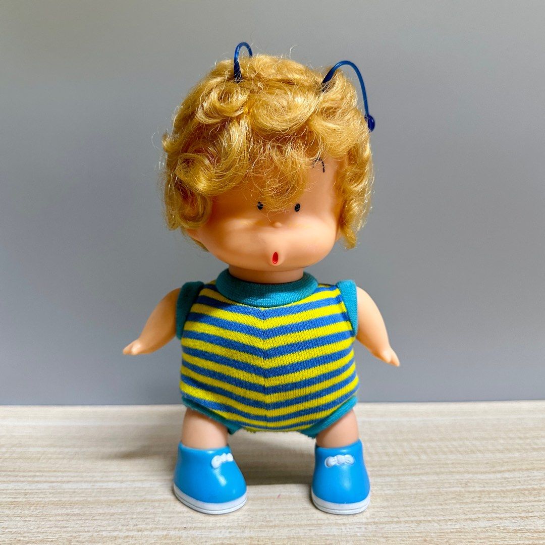 Vintage Dr. Slump Arale Gatchan Doll 22cm - Php 1,500 (Category: Plushies & Soft Toys) located in Davao. Submitted by pandorastoybox (Listing ID 1378811014, Image 1). Description: Vintage Dr. Slump Arale Gatchan Doll 22cm - Php 1,500 - vinyl head, arms, legs - body (plush material) NOTE: w/light small stain on face, minor paint scratches on shoes.
