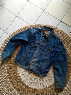 (Kategori: ) berada di . Dikirim oleh bekas_bois (ID iklan 1378812971, Gambar 1). Deskripsi: .