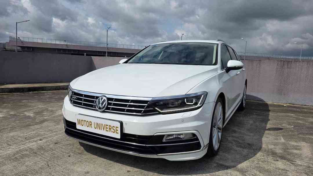 VOLKSWAGEN PASSAT VARIANT R-LINE 2.0 TSI HUD (Category: Used Cars) located in Singapore. Submitted by motoruniverse (Listing ID 1378754520, Image 2). Description: Showroom: CARRO CENTER 60 JALAN LAM HUAT #04-37/38 CARRO CENTER Singapore 737869 1 Owner Only! Genuine Low Mileage! Rare and sporty station wagon! Rare in the market as well as on the road! Tip top condition! Serviced regularly! 100% Loan Approval! 100% In House Loan & Bank Loan Availab