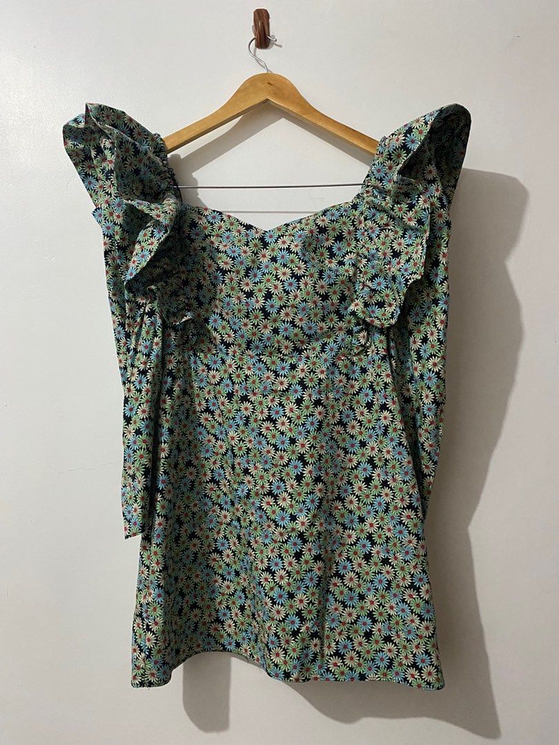 Zara Dress Puff Sleeves (Category: Dresses) located in Kawit. Submitted by ck.ph (Listing ID 1378829542, Image 1). Description: Size: Medium Location: Cavite Price: 1,500 Shipping: Lalamove JNT (Every Sunday).