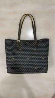 (Kategori: ) berada di . Dikirim oleh v_tpreloved (ID iklan 1379077263, Gambar 1). Deskripsi: .