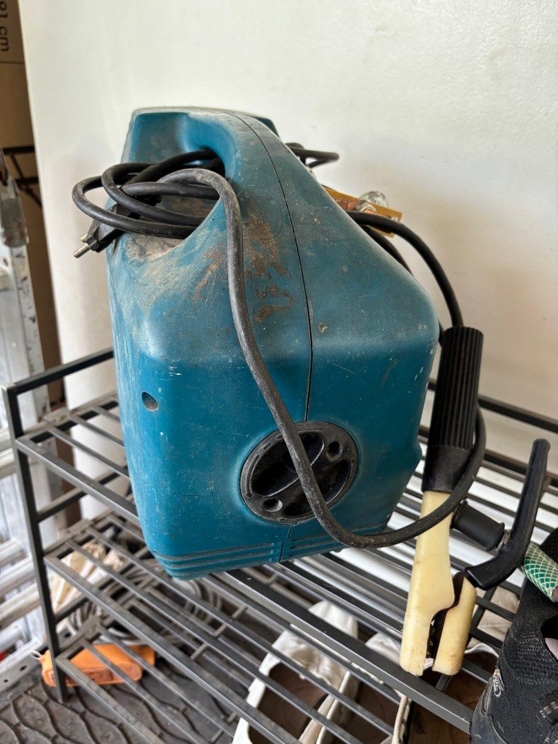 150 A Welding Machine (Category: Construction Tools & Equipment) located in Muntinlupa City. Submitted by lackayvangie (Listing ID 1379126438, Image 2). Description: Imported welding machine with free auto darkening welding mask.