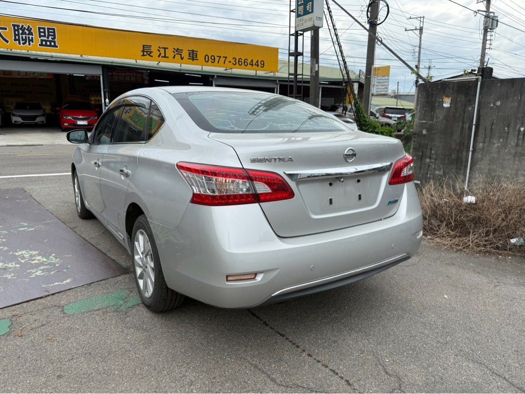 由 mm272819 (刊登 ID 1378996695，圖片 3) 提交，位於 台中市 (Taichung) 的 2014 Sentra 1.8 ikey恆溫 售13.8萬 台中大里看車 自售 (類別：汽車出售)，說明：2014 Sentra 1.8 ikey恆溫 售13.8萬 台中大里看車。