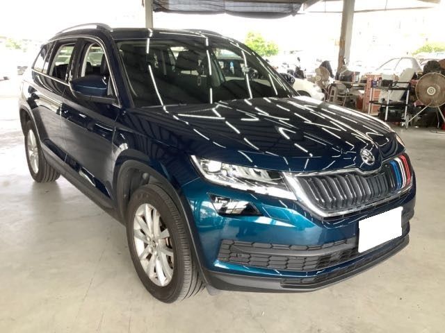 由 a779573339957 (刊登 ID 1379008990，圖片 1) 提交，位於 新北市 (New Taipei) 的 2021 SKODA KODIAQ 1.5L 4.3萬公里 七人座 2WD版本 NT$570,000 (類別：汽車出售)，說明：有第三方認證，無待修、無泡水、無事故、三大保固 LINE:PT0974 #汽車#中古車#新車#原廠#代理商#貿易商#新古車#買車#賣車#五股#新北市#台北市#桃園市#換車。