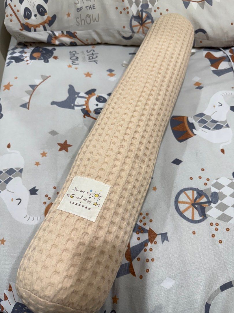 由 enidshih (刊登 ID 1379051768，圖片 1) 提交，位於 高雄市 (Kaohsiung) 的 安撫枕60cm（直徑15公分） (類別：其他兒童傢具)，說明：。
