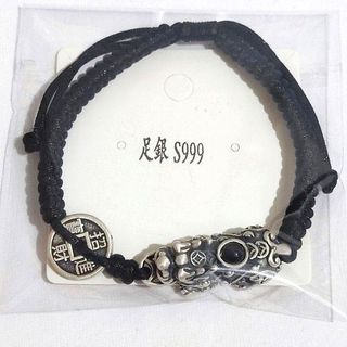 🔴訂預3天出貨❌不接急單 |
999足銀空心貔貅手繩黑繩手鏈男錢幣手繩
Pure silver hollow brave troops Pixiu bracelet , black rope , men64191058687617110