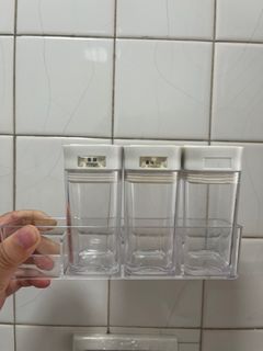 由 c1231234557 (刊登 ID 1378931230，圖片 1) 提交，位於 的 (類別：)，說明：。