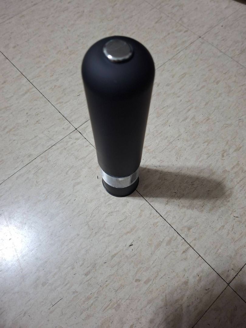 由 qwea123456789 (刊登 ID 1379114417，圖片 2) 提交，位於 台北市 (Taipei) 的 電動研磨器 (類別：食物整理及儲存)，說明：。