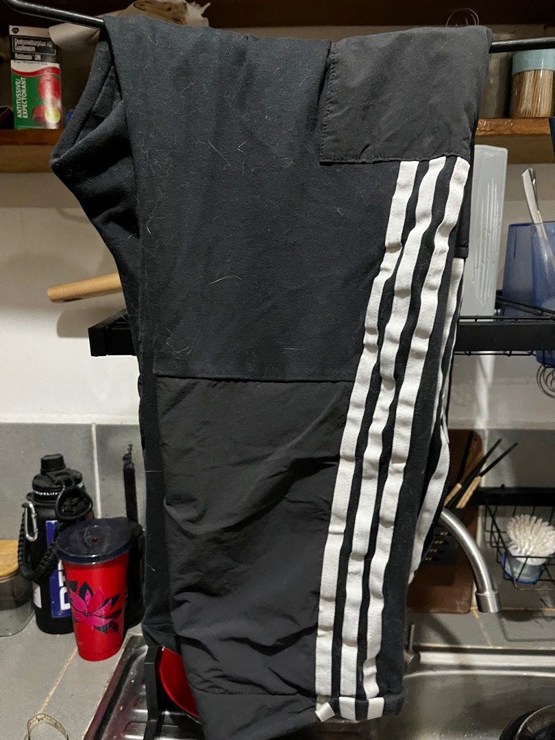Adidas jogging pants (Category: Joggers) located in Manila. Submitted by keens08 (Listing ID 1379119339, Image 2). Description: Adidas pants Medium Size 30-34 Length 35 Lo 7.5.