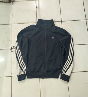 (Kategori: ) berada di . Dikirim oleh biasaaja190405 (ID iklan 1379048555, Gambar 1). Deskripsi: .
