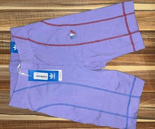 (Category: ) located in . Submitted by athletescloset (Listing ID 1378925825, Image 1). Description: .