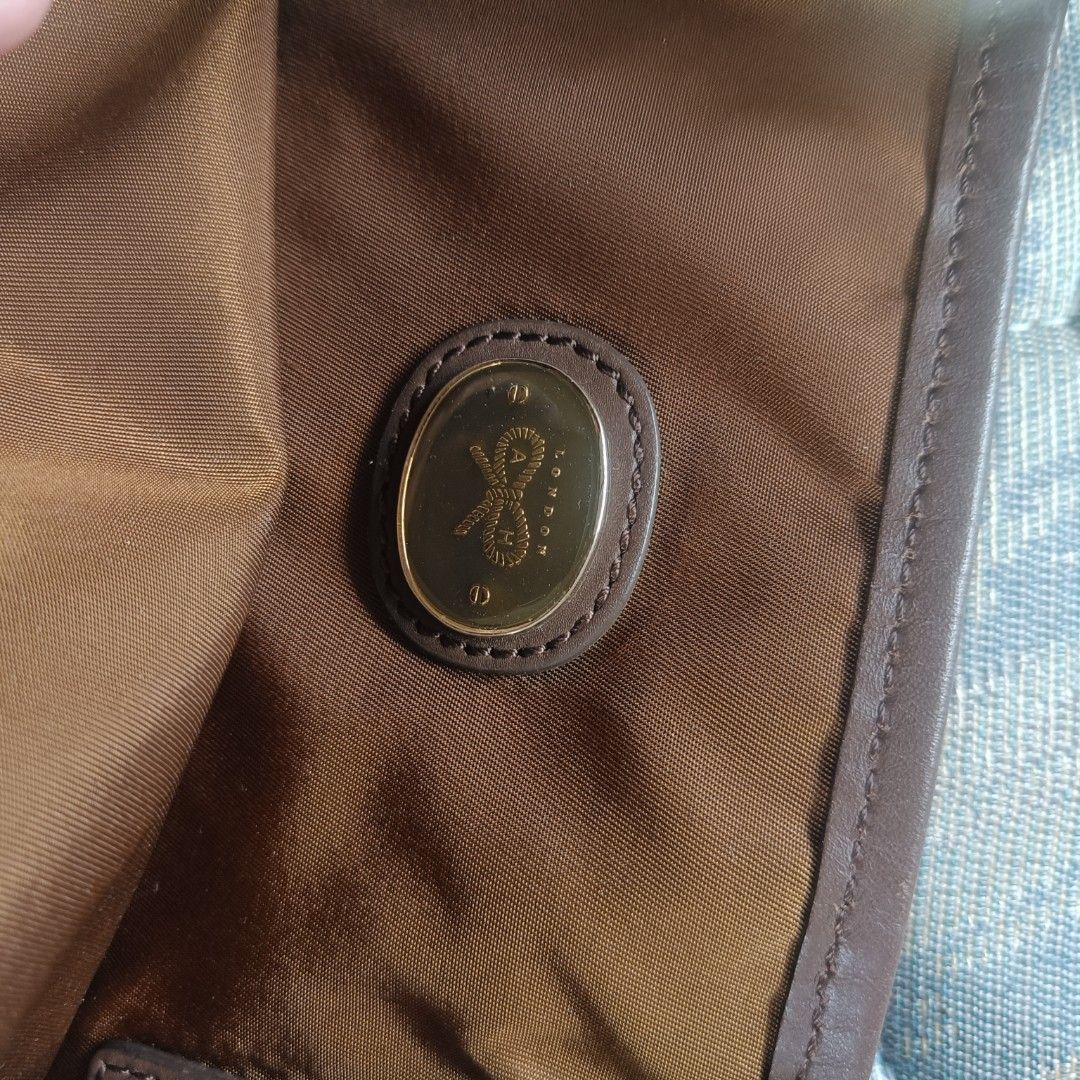 AH Reversible Bag (Category: Luxury Bags & Wallets) located in Batangas. Submitted by fendi.closet (Listing ID 1378950759, Image 3). Description: .