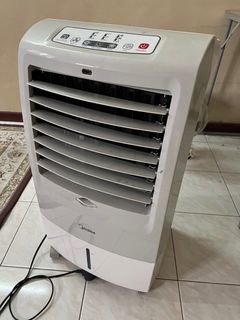 (Category: ) located in . Submitted by bon_moped (Listing ID 1379101432, Image 1). Description: .
