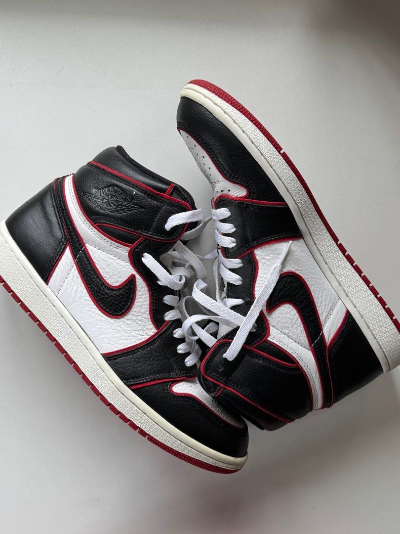 Air Jordan 1 "Bloodline" (Category: Sneakers) located in Manila. Submitted by tlokai (Listing ID 1378967102, Image 2). Description: Air Jordan 1 “Bloodline” Size US 10.5M First owner Has crease and needs regluing, but still usable. Comes with OG box and 2 extra laces Asking price is ₱3990 Meetup for checking in SM Manila Foodcourt. .
