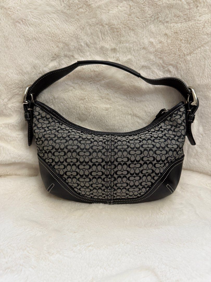 Authentic Coach Small Shoulder Bag Kili Kili Bag (Category: Luxury Bags & Wallets) located in Paranaque City. Submitted by authentic_mj (Listing ID 1379021710, Image 2). Description: Authentic Coach Small Shoulder Bag Kili Kili Bag Bought in Japan No inclusions.