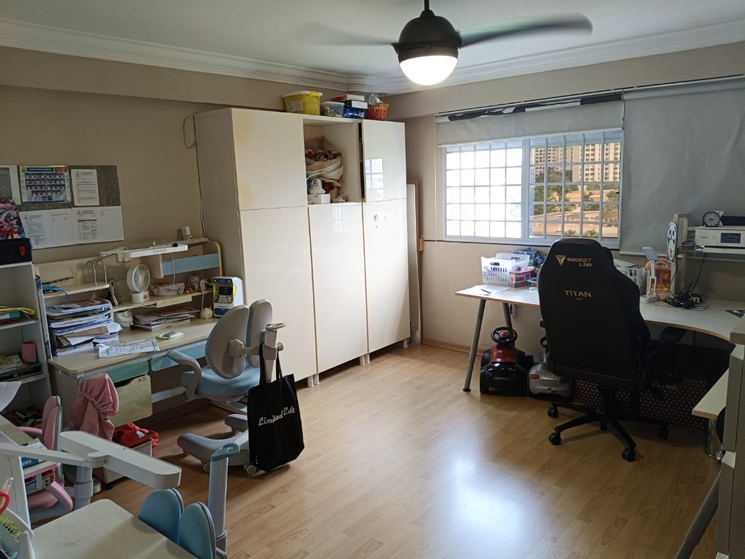 (Category: ) located in . Submitted by petkch (Listing ID 1378942420, Image 1). Description: .