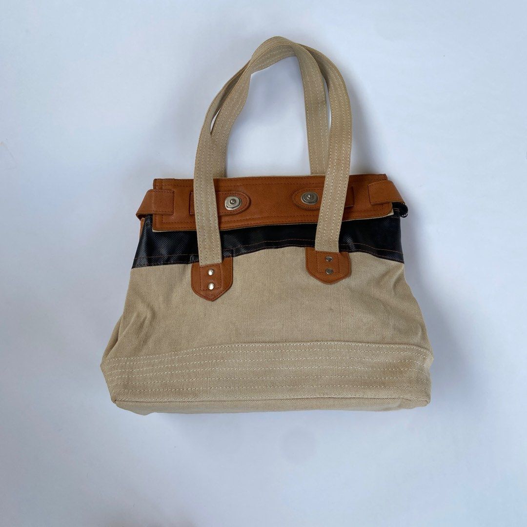 Beams Boy Japan Canvas Top Handle Bag (Category: Luxury Bags & Wallets) located in Iloilo. Submitted by 50houndidz (Listing ID 1379045254, Image 2). Description: Beams Japan Canvas Handle Bag Excellent Condition No flaws Measurements: 12 length 14 width Dm for more questions .