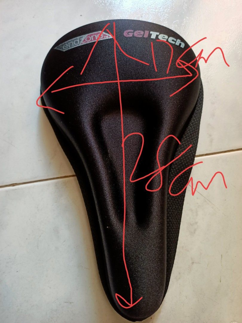 Bicycle seats (Category: Bicycles) located in Singapore. Submitted by sellingou (Listing ID 1378971949, Image 3). Description: 3 for $6.