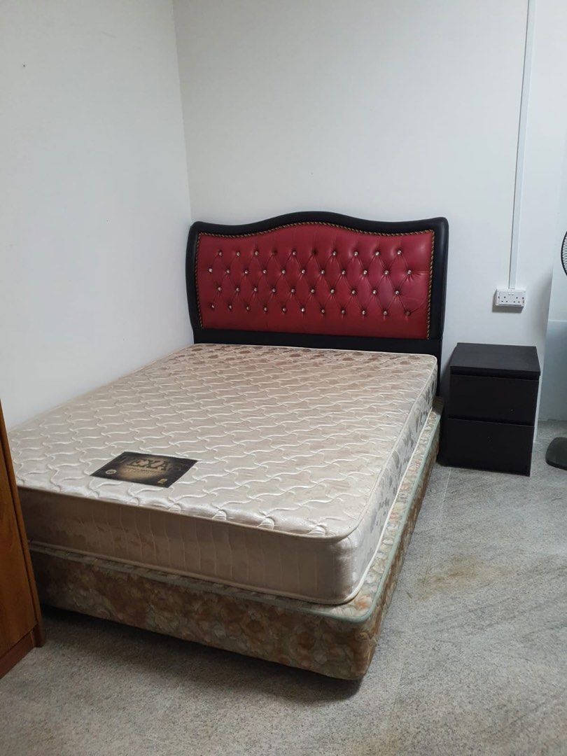 BIG Master room for rent Studio S578093 (Category: Room Rentals) located in Singapore. Submitted by affordable.rent (Listing ID 1366410077, Image 1). Description: GAS COOKING allowed! Single pax only. Rent include PUB WIFI. Move in asap. Can register, landed private house Cooking allowed! No landlord staying. No agent and direct landlord dealing. This is a landed house. Walking distance to MRT. .
