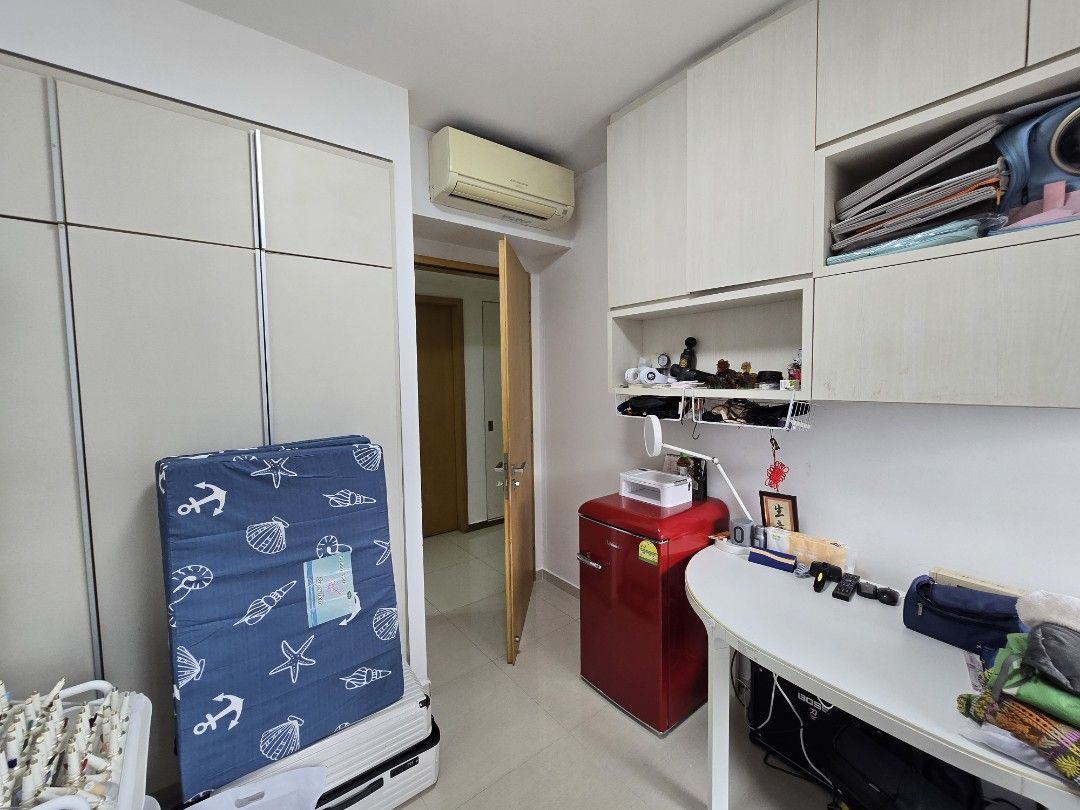 Blossom Residences (Category: Condos & ECs) located in Singapore. Submitted by johnnypohzk (Listing ID 1379114488, Image 3). Description: Discover Your Dream Home: Rare 3-Bedroom Penthouse with Roof Terrace! Step into luxury with this stunning 3-bedroom penthouse that promises not only space but an unparalleled living experience. This remarkable unit is a pure selling opportunity with no extension of stay required, making it perfect for those eag