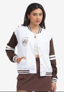 (Kategori: ) berada di . Dikirim oleh ndukkatrok (ID iklan 1379105064, Gambar 1). Deskripsi: .