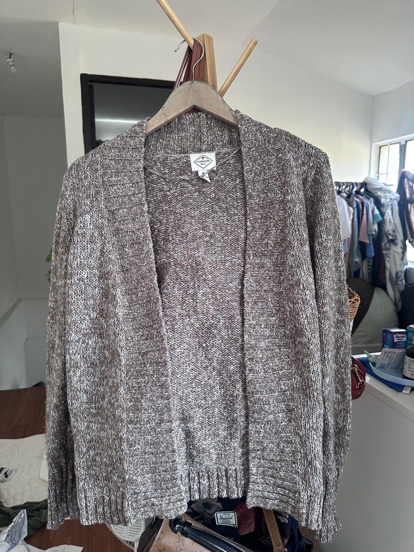 Brown cardigan (Category: Coats, Jackets and Outerwear) located in Cabuyao City. Submitted by mgcleaned (Listing ID 1379007221, Image 1). Description: In very good condition fits M-L .