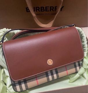 (Category: ) located in . Submitted by fashionista1314 (Listing ID 1379041724, Image 1). Description: .