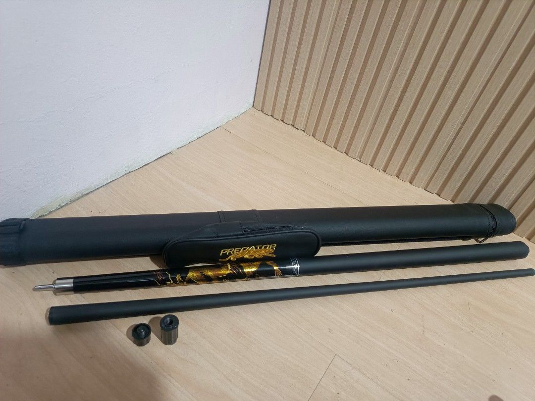 Carbon Fiber Tako Billiard (Category: Billiards and Bowling) located in Pasig City. Submitted by artliam888 (Listing ID 1379120158, Image 3). Description: Carbon Fiber Tako with Predator Hardcaze . BRANDNEW never been used . complete with box . PRICE: 2,850 pesos only without Hardcase 2,990 with Hardcase . Manggahan, Pasig City. Philippines . 💴💶💵 Payment via Bank, Gcash, BDO, Unionbank, BPI, WesternUnion, PayPal . 📦🛵🚛 Lalamove / COD / COP /