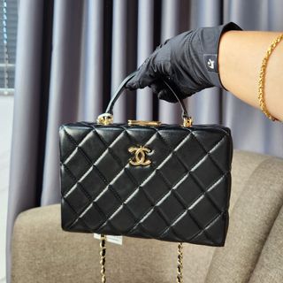 (Kategori: ) berada di . Dikirim oleh pollyspalace (ID iklan 1378936071, Gambar 1). Deskripsi: .