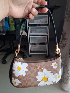 (Kategori: ) berada di . Dikirim oleh adamnmen (ID iklan 1378945660, Gambar 1). Deskripsi: .