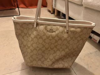 （分類：）位於 。 由 jasmineyu0801 提交（商品編號 1379090439，圖片 1）。簡介： 。