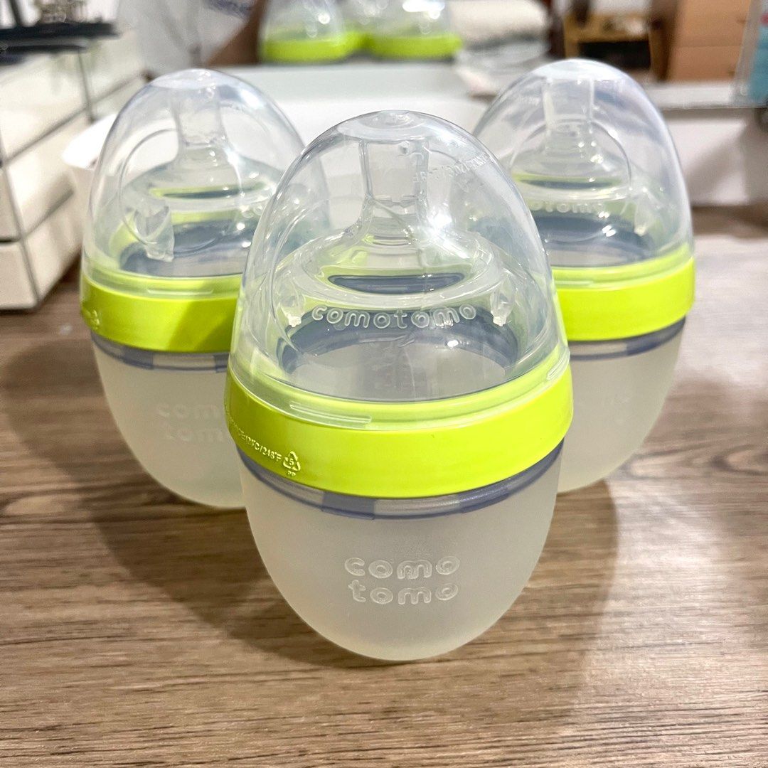 Comotomo Bottles Original (Category: Breastfeeding & Bottle Feeding) located in Batangas. Submitted by ixh14 (Listing ID 1378954716, Image 1). Description: With 3 Medium flow. Will give 3 slow flow nipples for free. Not using anymore. .