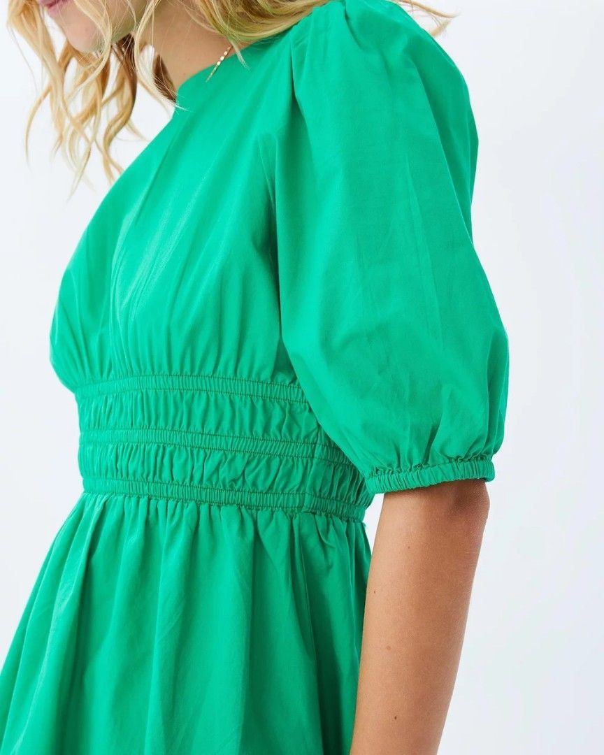 Cotton on smocked Izzy petite short sleeve mini Green Dress (Category: Dresses) located in Singapore. Submitted by bluecornmoon (Listing ID 1379102293, Image 3). Description: Worm around 5x only .