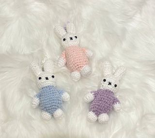 (Category: ) located in . Submitted by fluffnthread (Listing ID 1379036102, Image 1). Description: .
