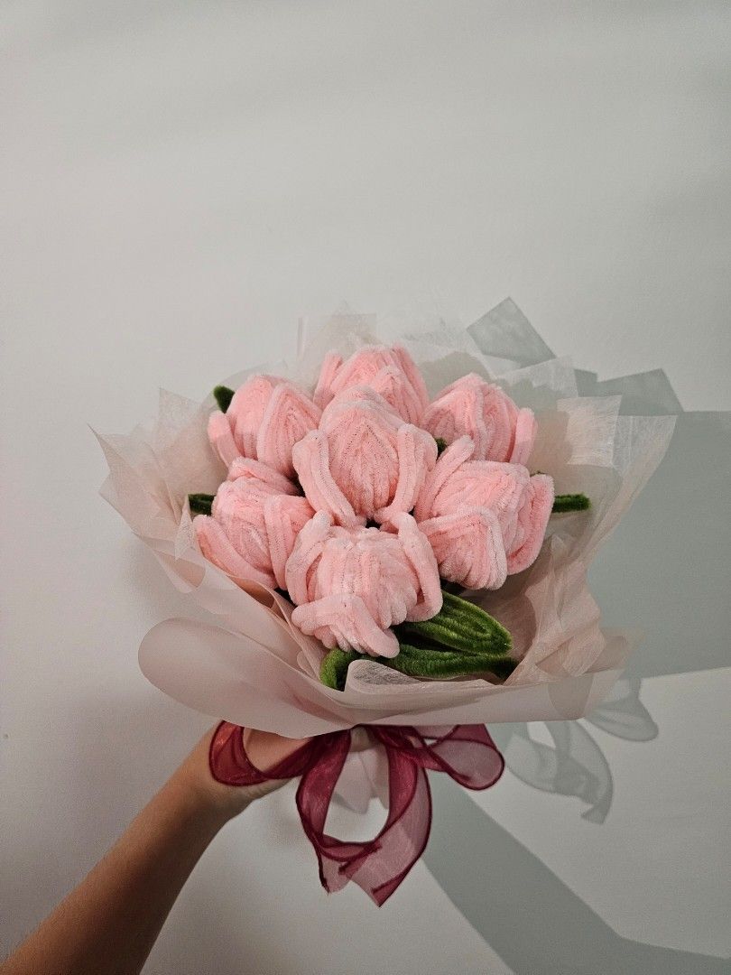 Flower bouquets (Category: Garage sale) located in Singapore. Submitted by wenjia07 (Listing ID 1379082301, Image 1). Description: 1. 7 Tulips twisted wire-25sgd 2. 520 cash flowers-588sgd 3. Single stalk fresh pink rose-18sgd 4. 5 stalk fresh pink rose-35sgd 5. single stalk soap rose-10sgd 6. 3 stalk soap pink rose-20sgd 7. dry wheat flower basket-38sgd 8. mini orange flower twisted wire-25sgd 9. 7 pink roses twisted wire-25sgd 10. foam rose but