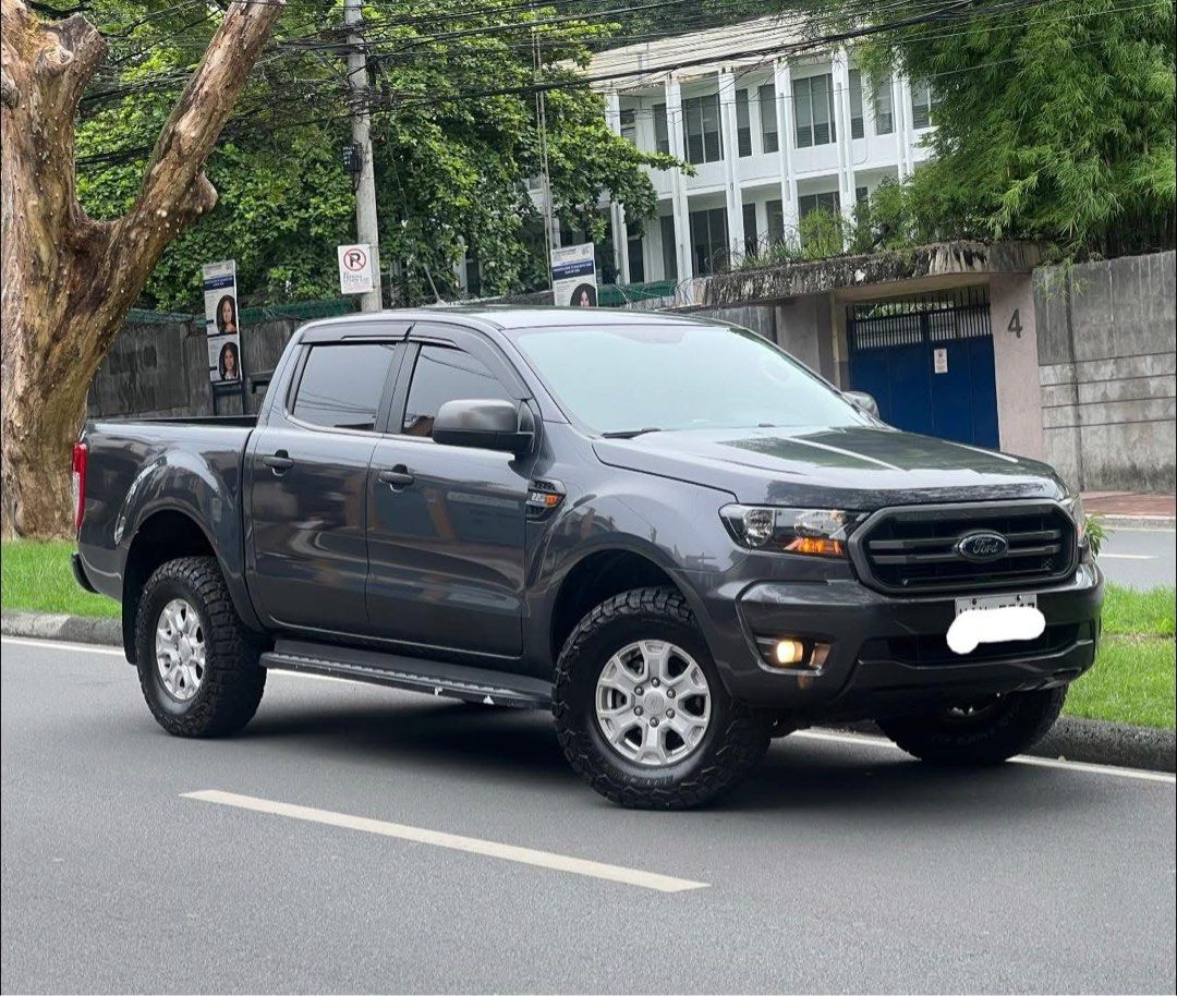 Ford Ranger (Category: Used Cars) located in Marikina City. Submitted by pupulapula (Listing ID 1379017912, Image 2). Description: FORSALE personally owned. ford ranger xls (2020) automatic transmission newly coolant dialysis newly atf dialysis ice cold aircon android auto/car play already deepdish matting new thick tires feb aquired new battery new brake pads and shoe naka rehistro na po 50kplus mileage sariwa pa po unli scan complete accessorie