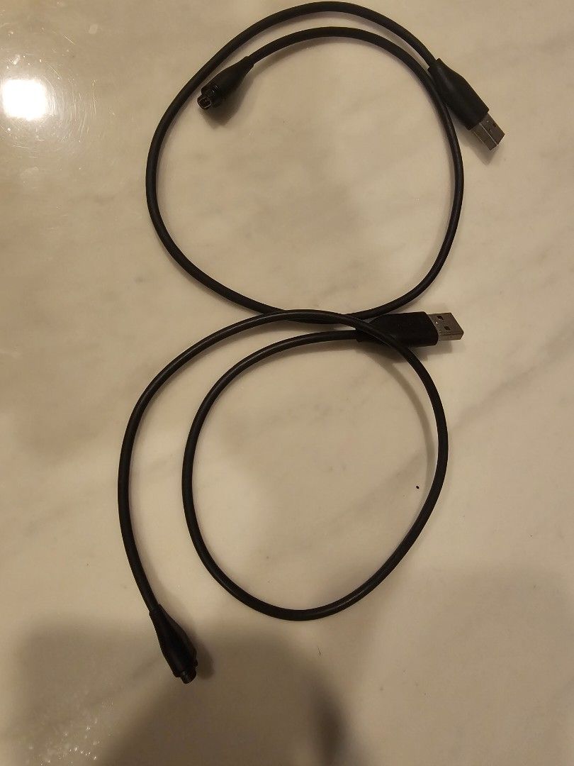 Garmin Instinct Tactical - Black (Category: Wearables & Smart Watches) located in Singapore. Submitted by _zw__ (Listing ID 1379089894, Image 3). Description: Garmin Instinct Tactical in Good Condition Includes: - Original Box - 2x Charging Cables - User manual - The watch itself.