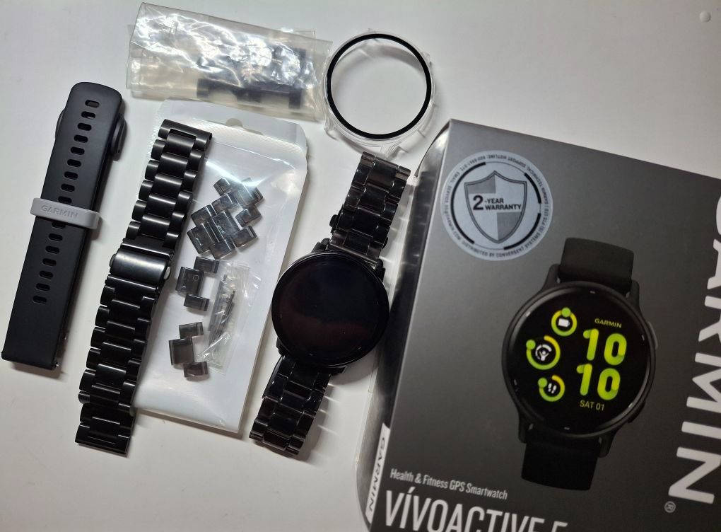 Garmin Vivoactive 5 (black) (Category: Wearables & Smart Watches) located in Singapore. Submitted by sawad33krup (Listing ID 1379095097, Image 1). Description: Selling off mint condition Garmin Vivoactive 5 at S$220 (only C.O.D *) for fast deal! Price non-negotiable. Thank you for your support! RRP: S$298 >> https://www.garmin.com.sg/products/wearables/vivoactive-5-blue/#specsTab Date of Purchase: 12/01/2025 (local set** ; will transfer a photo o