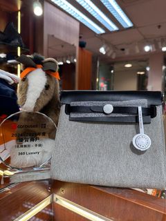 （分類：）位於 。 由 360_Luxury 提交（商品編號 1379087664，圖片 1）。簡介： 。