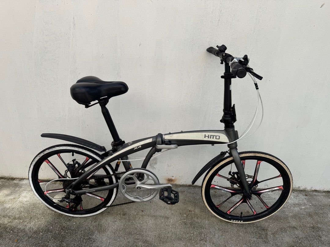 Hito X4 22" foldable bike (Category: Garage sale) located in Singapore. Submitted by kospace10 (Listing ID 1378983728, Image 1). Description: Good condition.