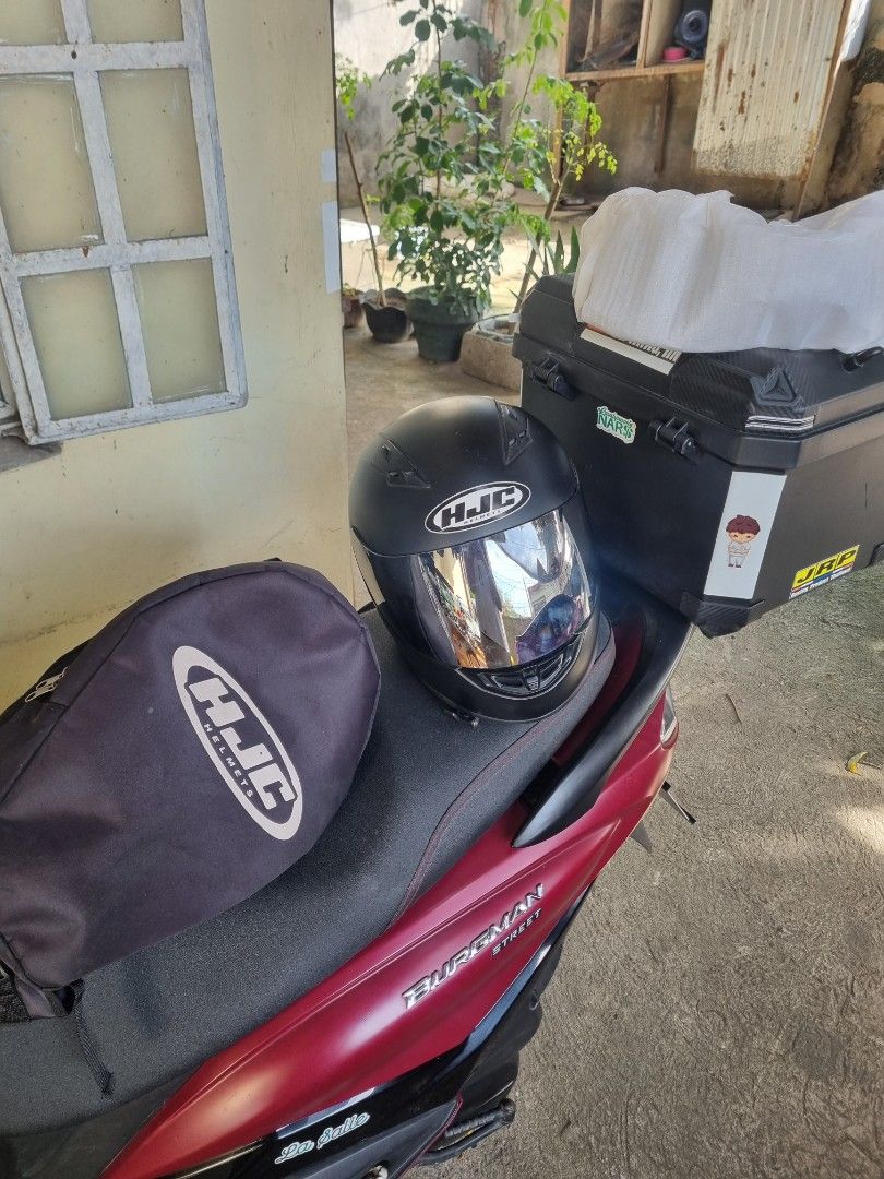 HJC CS-15 XL Full Face Helmet (Category: Helmets and other Riding Gears) located in Cavite. Submitted by marxvenn (Listing ID 1379020610, Image 1). Description: Selling my HJC CS-15 Full Face Helmet, Size XL. Comes with a free HJC helmet bag and replacement visor. The helmet is still in good condition — no cracks on the outer shell or visor. Foam is also still intact with no foul odor. INTERCOM NOT INCLUDED Issue: Minor scratches and a small crac